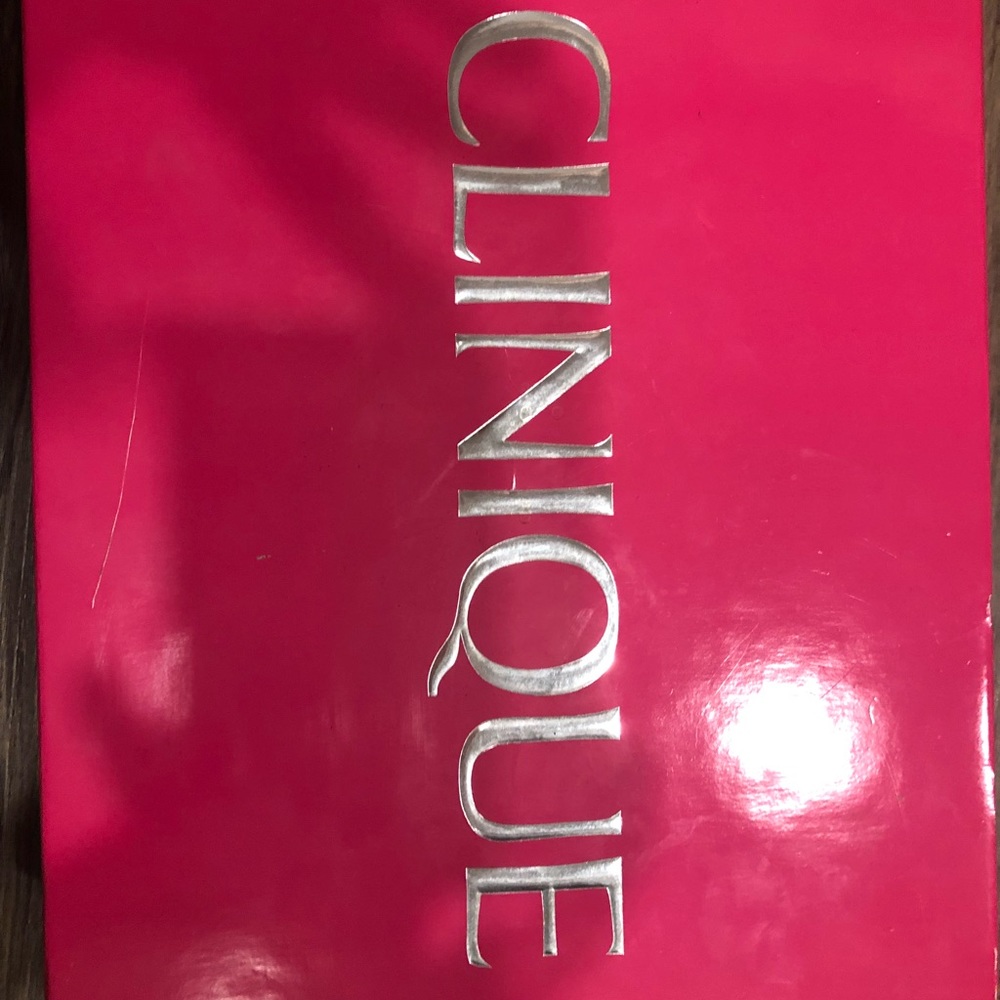 Clinique box